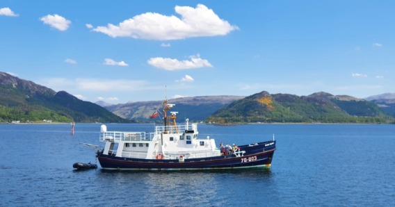 cruises around western isles